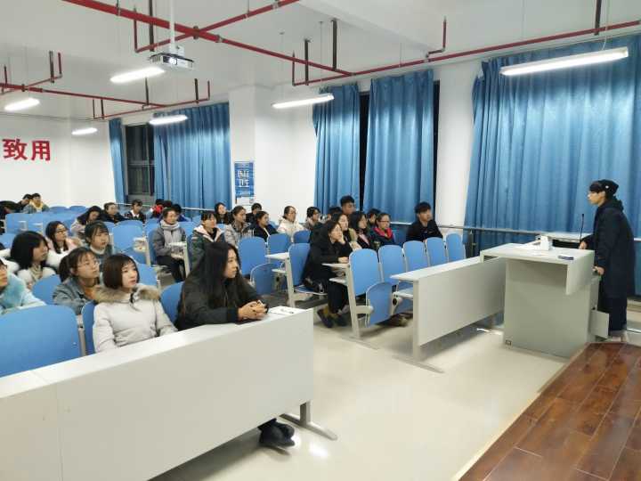 基础医学院摄影爱好者协会摄影大讲堂活动照片 (2).jpg