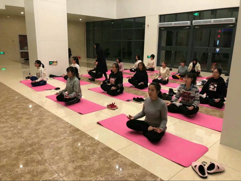 天使美学社‘瑜伽公开课’活动照片一.jpg